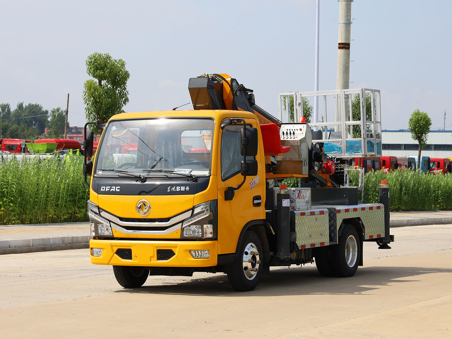 東風多利卡D5單排28.3米高空作業(yè)車（藍牌）