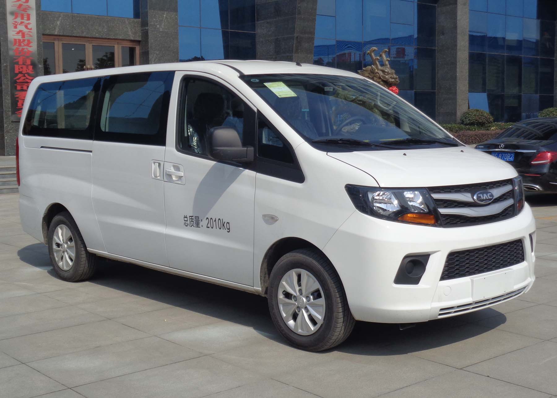 流動(dòng)充電電源車(chē)